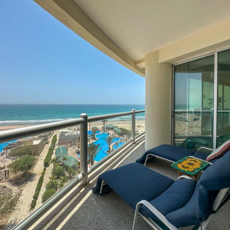 Waves & Relaxation Oceanfront 2BR Family Condo - Apartamento - 42