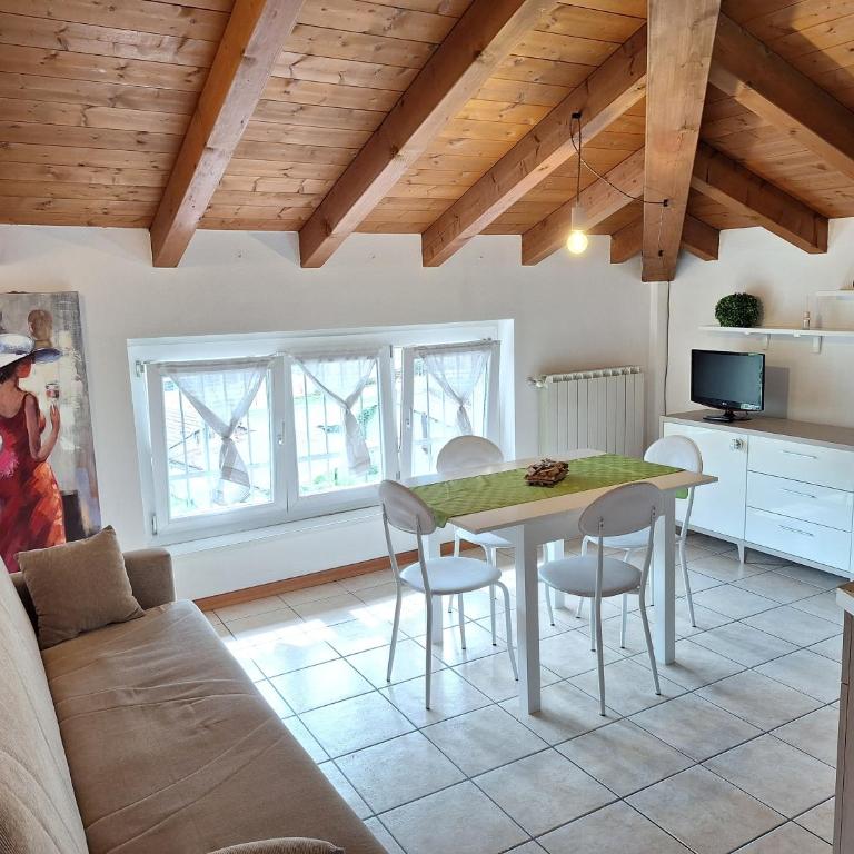 Family Stop Tirano - One-Bedroom Apartment - 4