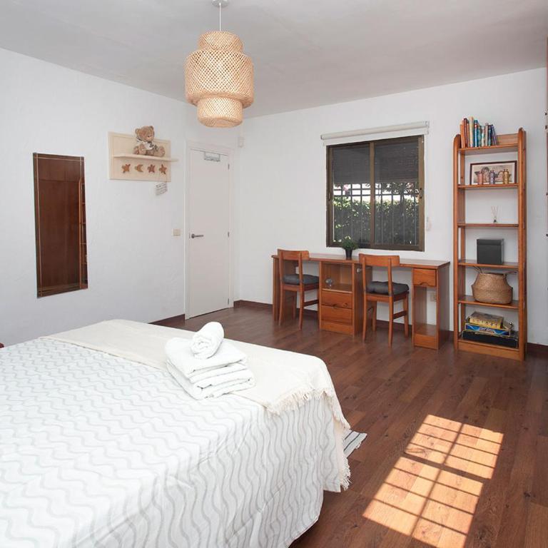 Villa Blanca - Three-Bedroom House - 9