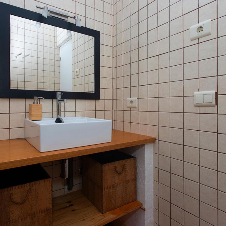 Villa Blanca - Three-Bedroom House - 15