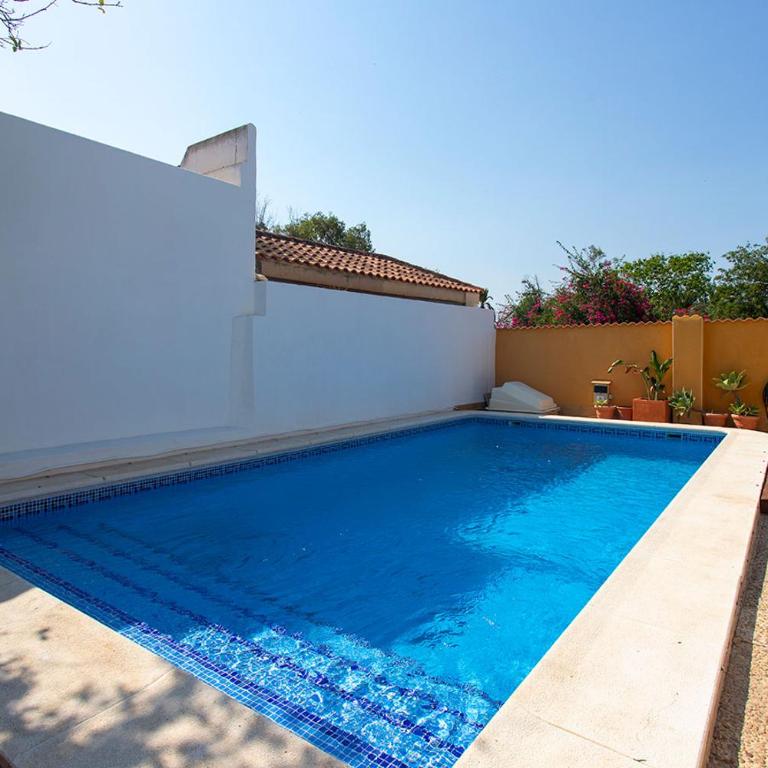 Villa Blanca - Three-Bedroom House - 25