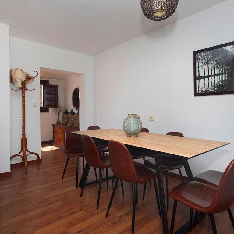 Villa Blanca - Three-Bedroom House - 31
