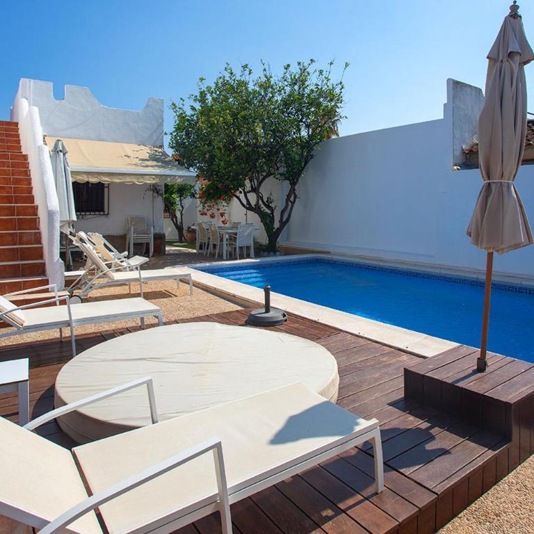 Villa Blanca - Three-Bedroom House - 33
