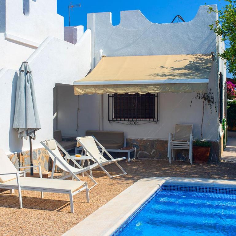 Villa Blanca - Three-Bedroom House - 42