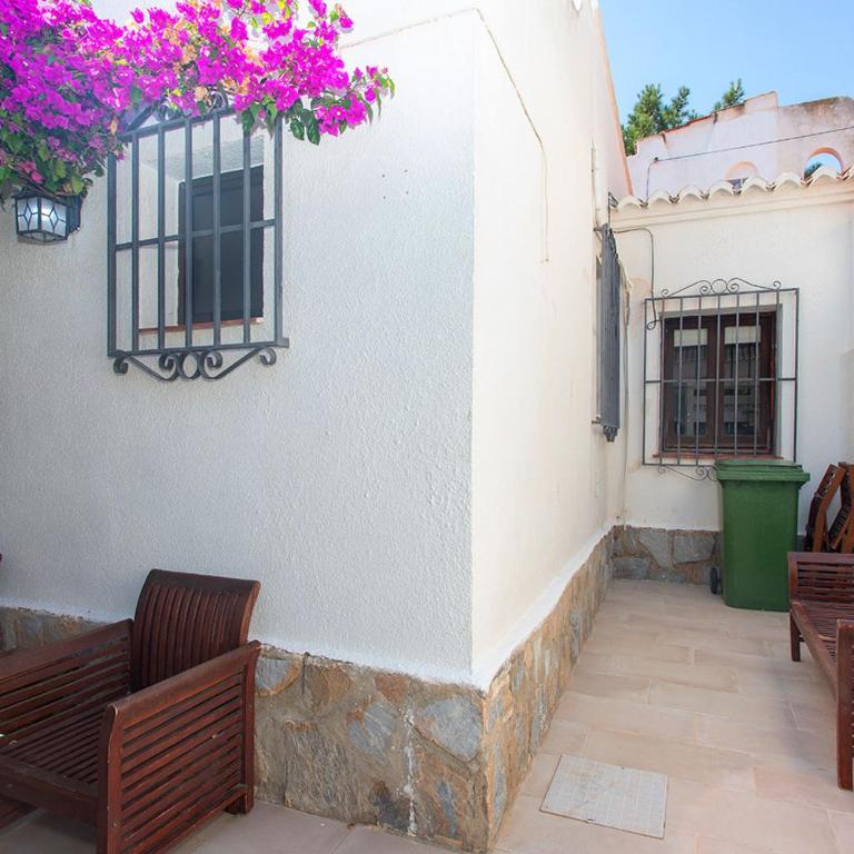 Villa Blanca - Three-Bedroom House - 46