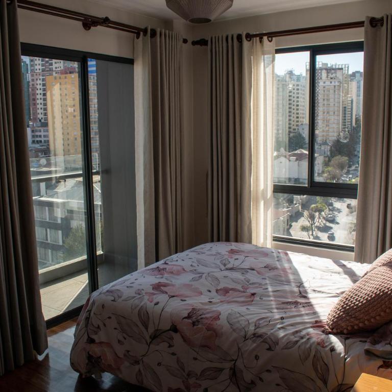 Spectacular view in modern neighborhood of La Paz! - One-Bedroom Apartment with Balcony and City View - 2