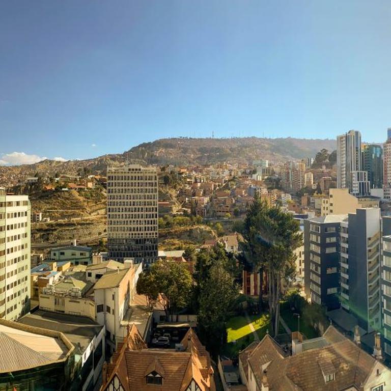 Spectacular view in modern neighborhood of La Paz! - One-Bedroom Apartment with Balcony and City View - 8