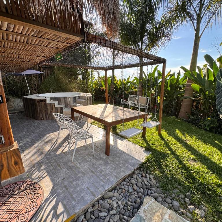 Aero Glamping Hotel Pereira - Double Room with Mountain View - 7