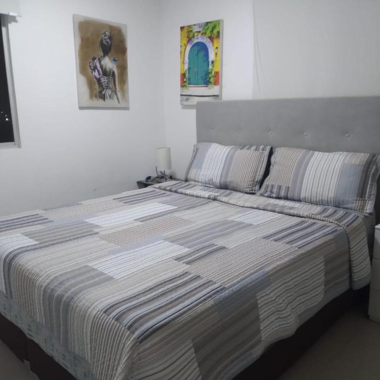 VISTA CARIBE- apartamento piso 25, marbella - Three-Bedroom Apartment - 1