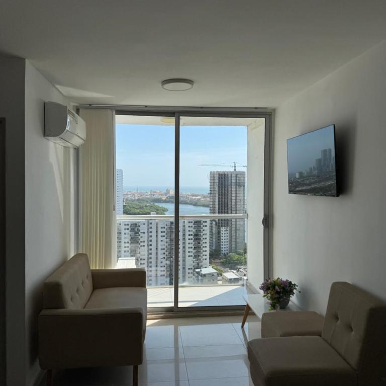 VISTA CARIBE- apartamento piso 25, marbella - Three-Bedroom Apartment - 11