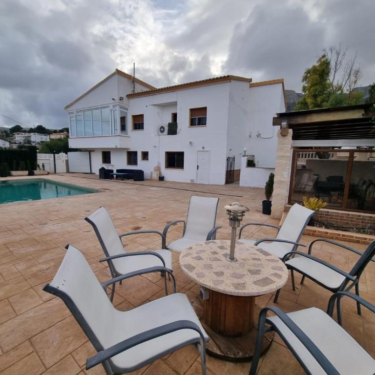 Calpe chalet privado 7 min de la playa piscina wifi parking aire barbacoa grupos - Casa de 4 dormitorios - 18