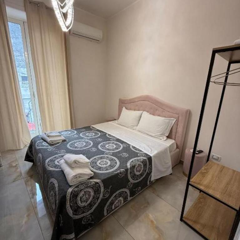 HV Mattonelle Naples center - Vierbettzimmer mit privatem externen Bad - 2