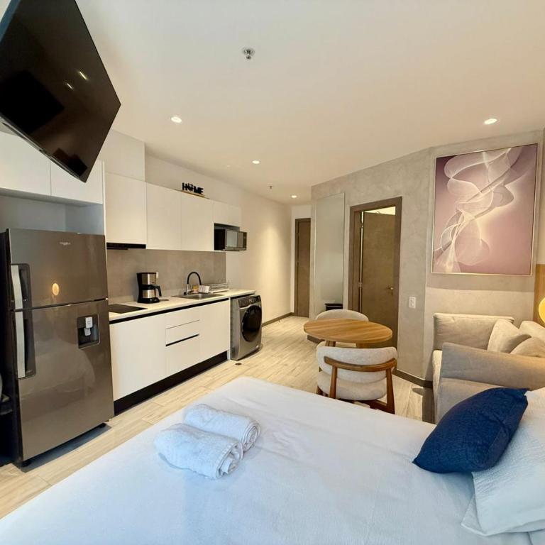 Suite Ejecutiva de Lujo 2 personas, Wi-Fi, cafetera, GYM, Jacuzzy, a 3 minutos del Parque La Carolina - Apartamento de 1 dormitorio - 1