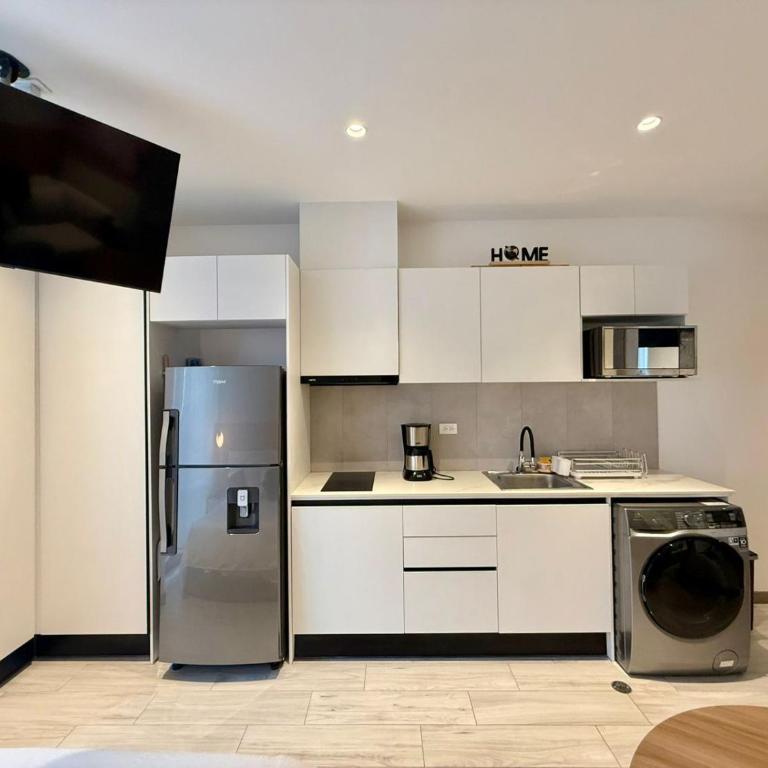 Suite Ejecutiva de Lujo 2 personas, Wi-Fi, cafetera, GYM, Jacuzzy, a 3 minutos del Parque La Carolina - Apartamento de 1 dormitorio - 15