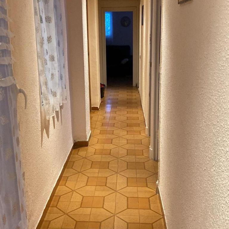 Apartamento en Cullera playa con amplio balcón - Three-Bedroom Apartment - 10
