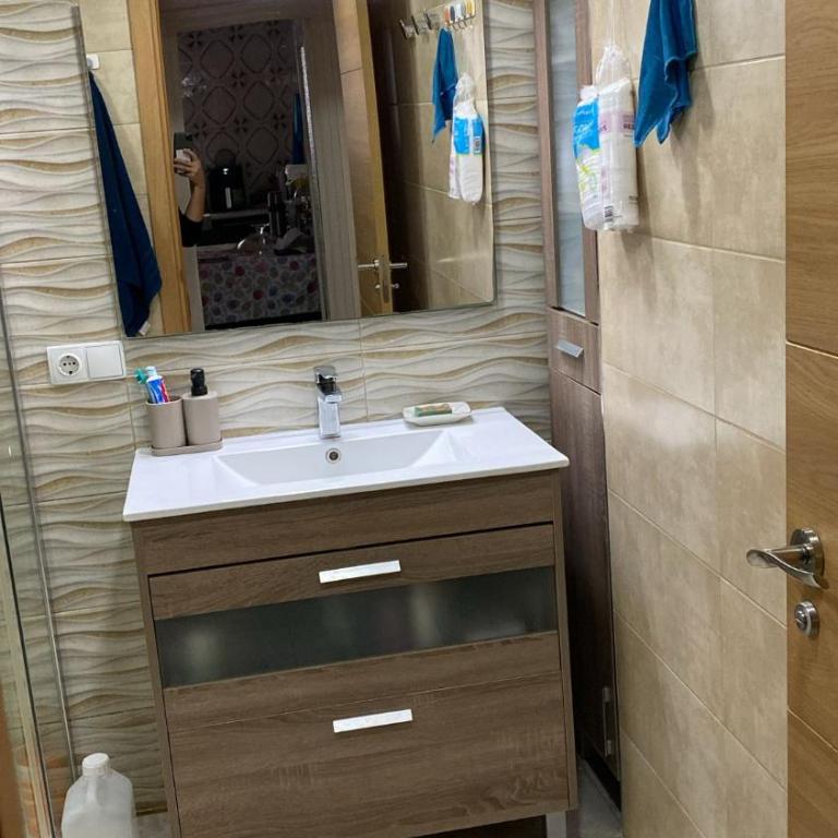 Apartamento en Cullera playa con amplio balcón - Three-Bedroom Apartment - 13