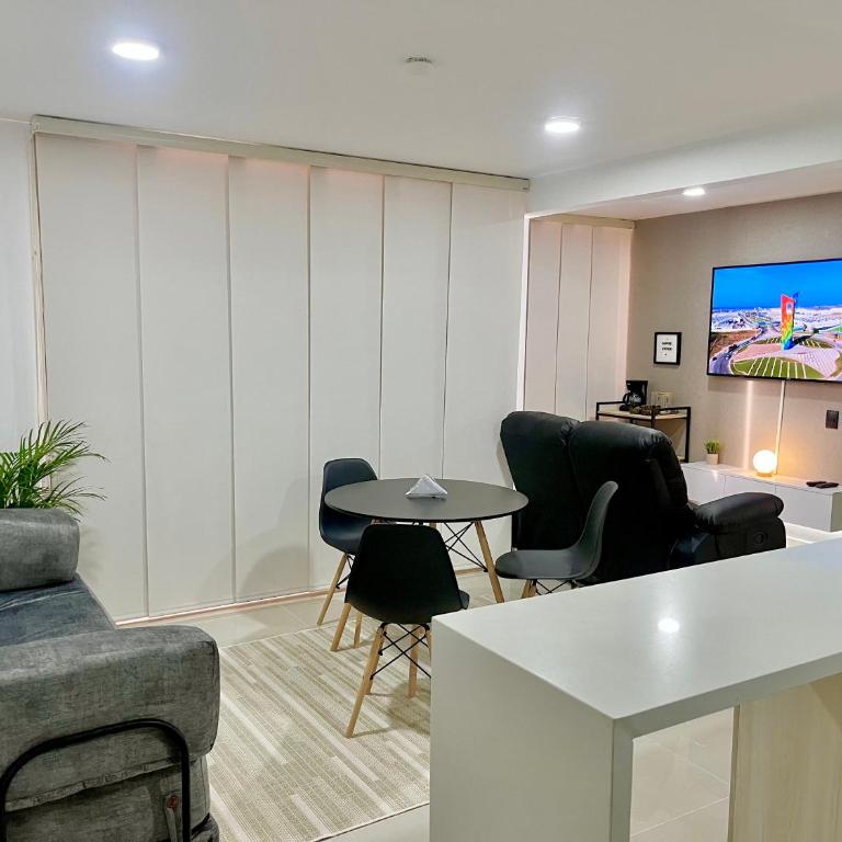 Relax with a views, massage chairs and coffee station - Apartamento de 2 dormitorios con vistas al río - 23
