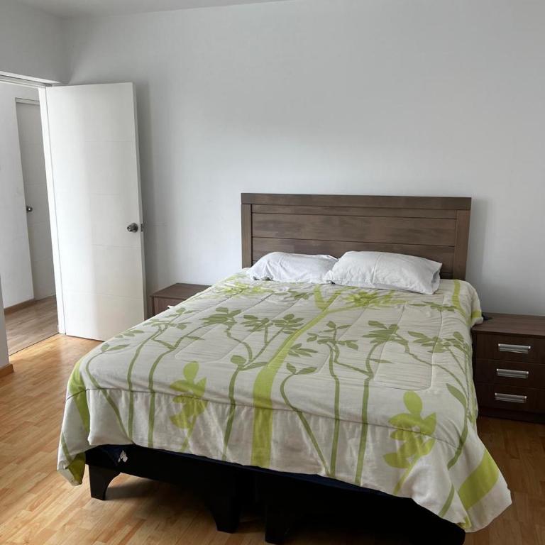 Amplio y acogedor departamento de 130m2 - 2do piso - Three-Bedroom Apartment - 10
