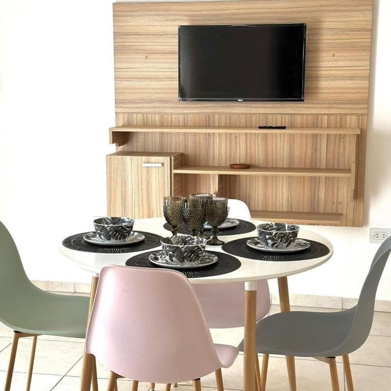 Cálido, Luminoso y en el Corazón de San Luis - One-Bedroom Apartment - 1