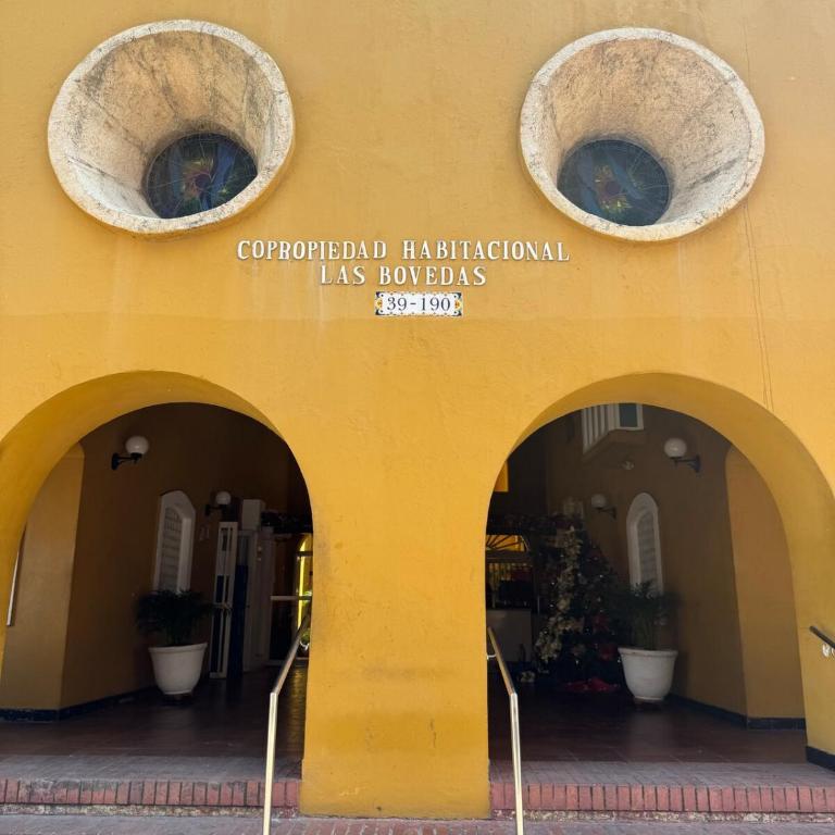 B1-8 - Apartamento acogedor con excelente ubicacion dentro de las murallas de Cartagena - One-Bedroom Apartment with City View - 2