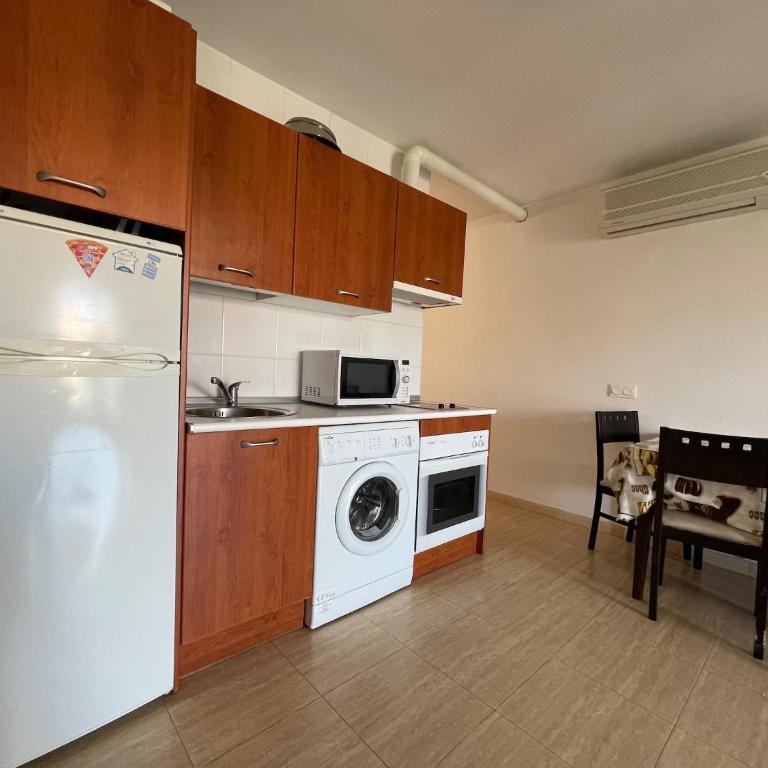 Apartment in Roquetas near the beach - One-Bedroom Apartment - 20