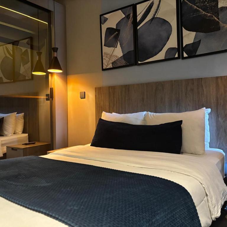 Espectacular Apartaestudio con Piscina sobre la calle 100 - Double Room with Mountain View - 5