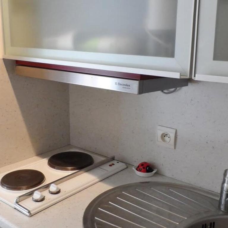 Appartement Jardin 3 Pièces à 80m de la Mer avec Parking Privatif - FR-1-712-98 - Apartment - 10