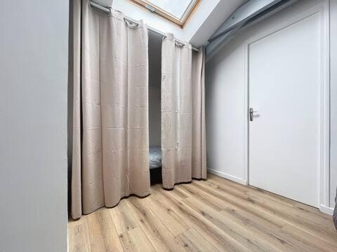 La Capsule Colocation Appartement partagé à deux personnes maximum - Chambre Double ou Lits Jumeaux - 1