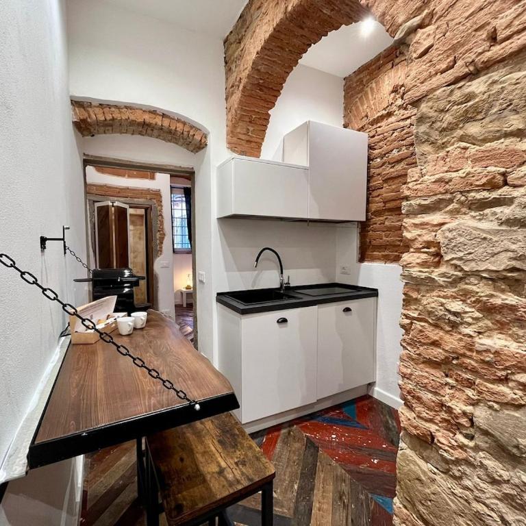 Tuscan charm in San Frediano - One-Bedroom Apartment - 2