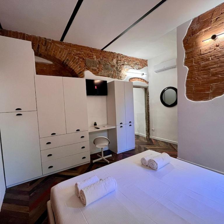 Tuscan charm in San Frediano - One-Bedroom Apartment - 9