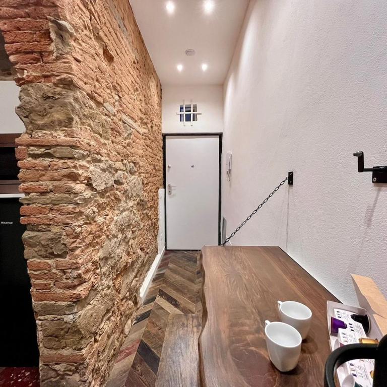Tuscan charm in San Frediano - One-Bedroom Apartment - 17