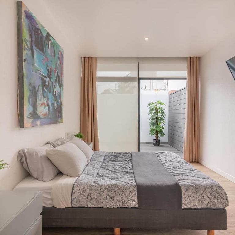 City Gem WiFi, Laundry, Parking, Ideal Location - Apartamento - 2