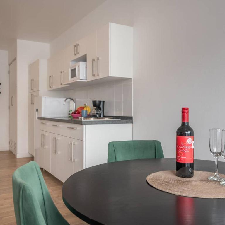 City Gem WiFi, Laundry, Parking, Ideal Location - Apartamento - 15