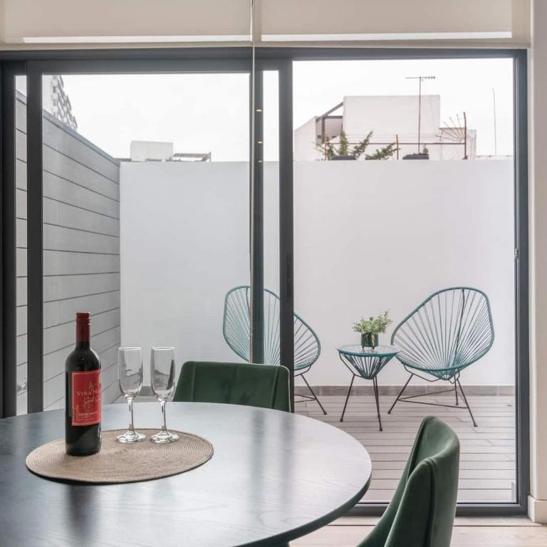 City Gem WiFi, Laundry, Parking, Ideal Location - Apartamento - 13