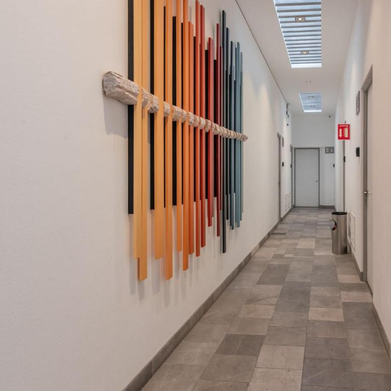 City Gem WiFi, Laundry, Parking, Ideal Location - Apartamento - 34