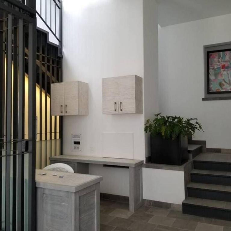 City Gem WiFi, Laundry, Parking, Ideal Location - Apartamento - 40