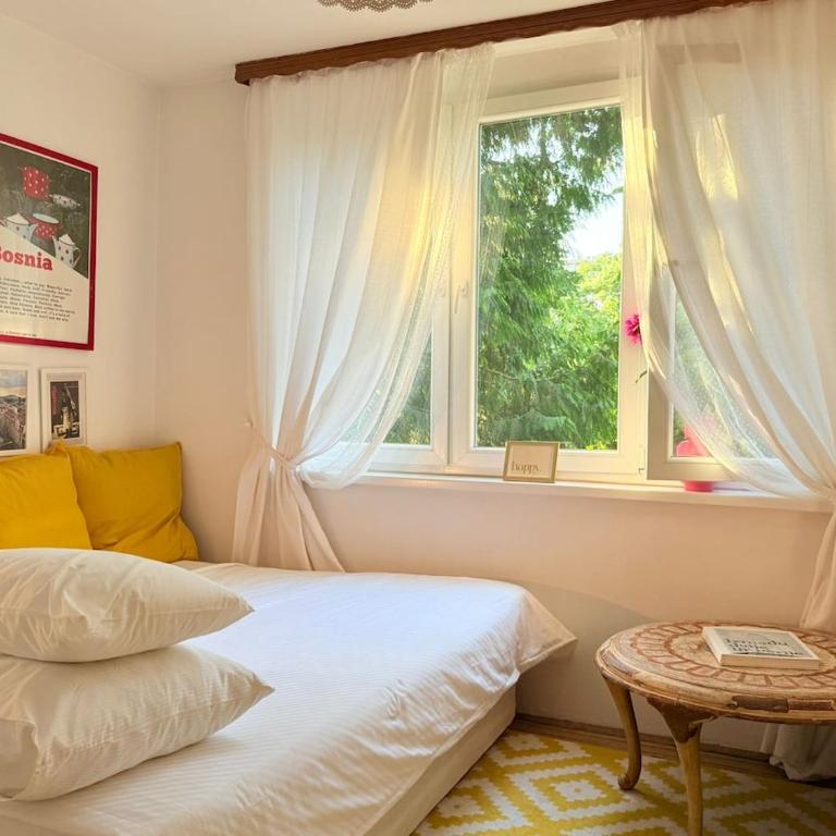 Riverside near Centre, Balcony and Free Parking - Two-Bedroom Apartment - 1