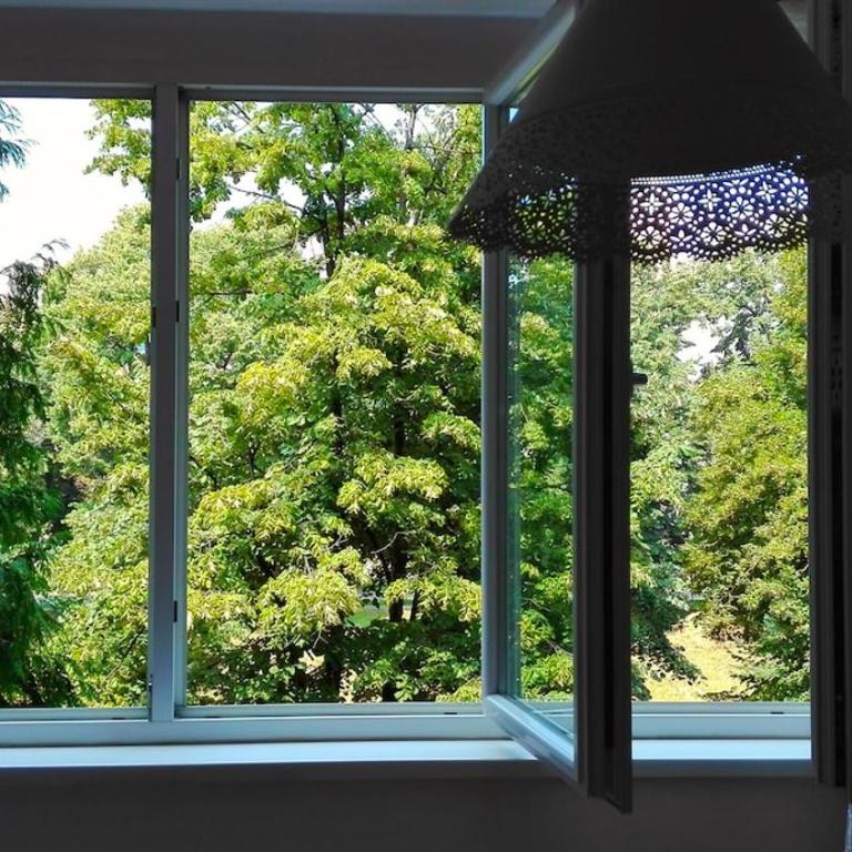 Riverside near Centre, Balcony and Free Parking - Two-Bedroom Apartment - 23