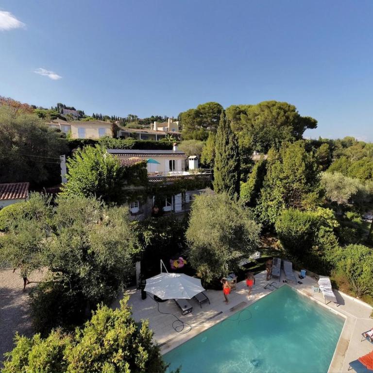 Charming Villa, Sunroof, big pool & olive trees - Villa - 1