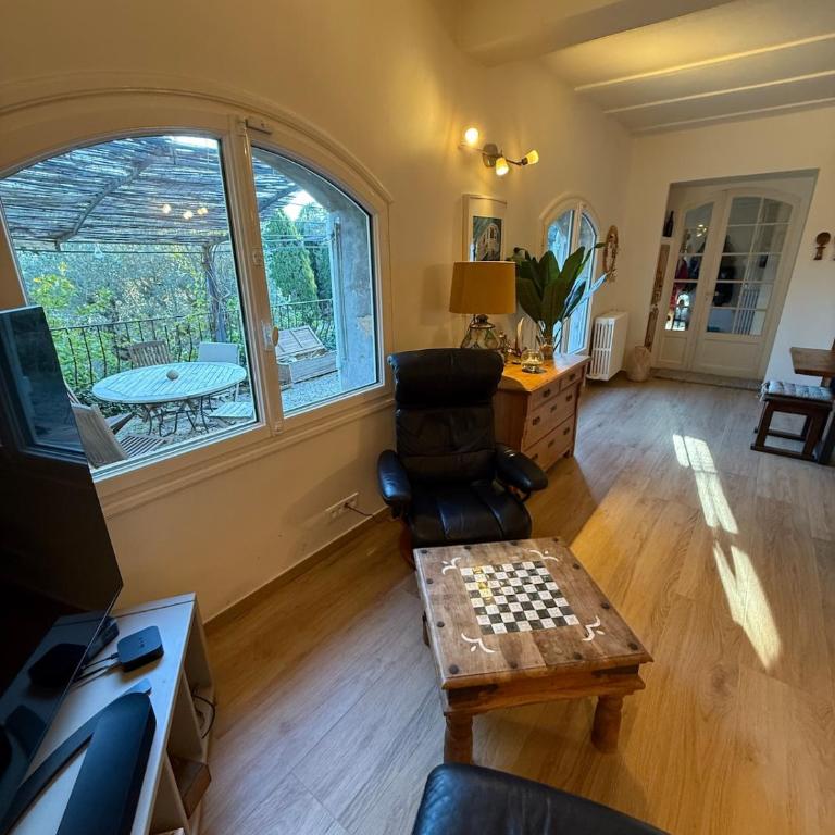 Charming Villa, Sunroof, big pool & olive trees - Villa - 33