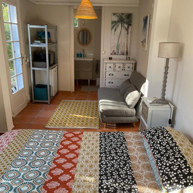 Charming Villa, Sunroof, big pool & olive trees - Villa - 28