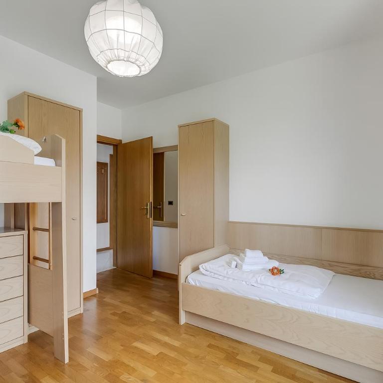 The Olive Tree Garden With Mountain View - Happy Rentals - Apartment with Balcony - 20