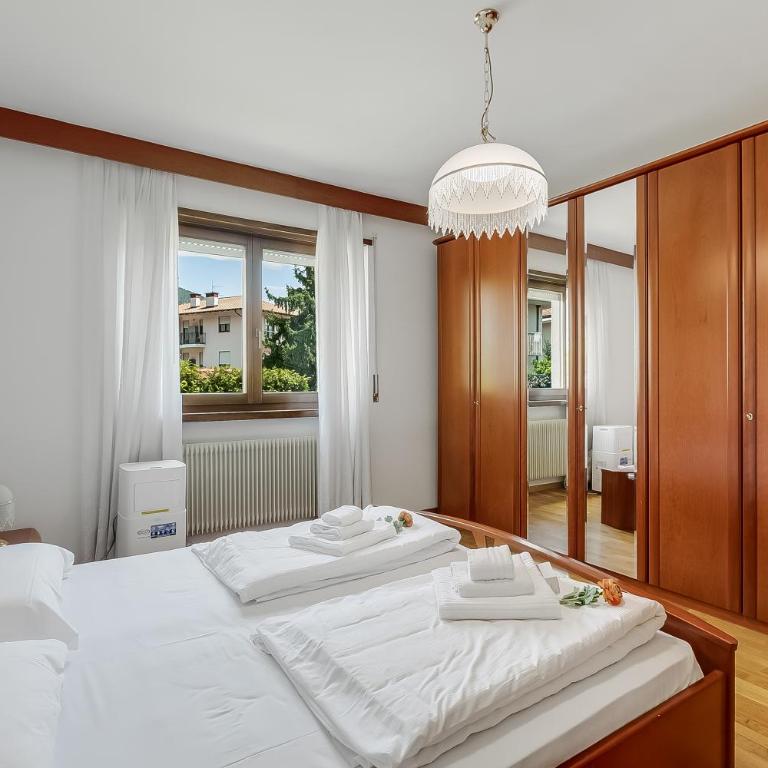 The Olive Tree Garden With Mountain View - Happy Rentals - Apartment with Balcony - 22