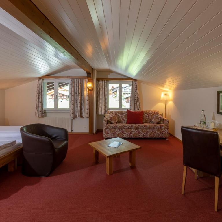 Derby Swiss Quality Hotel - Double Room Comfort Attic - 4