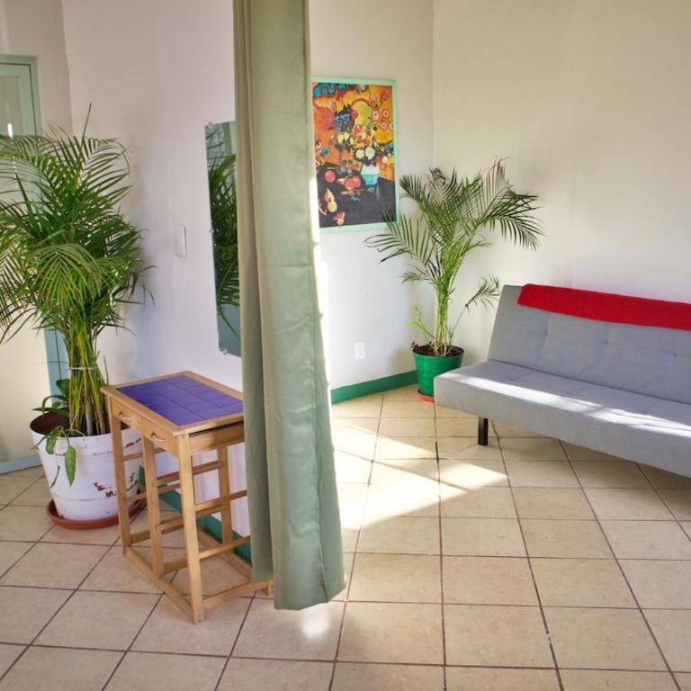 Stylish Art Déco Mexican House with rooftop - Three-Bedroom Apartment with View - 23