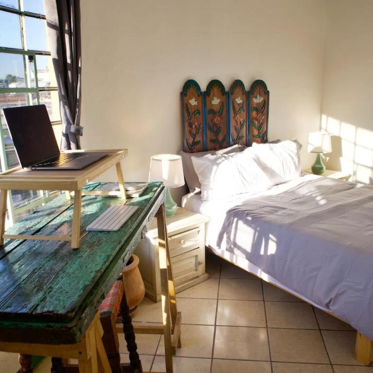 Stylish Art Déco Mexican House with rooftop - Three-Bedroom Apartment with View - 21