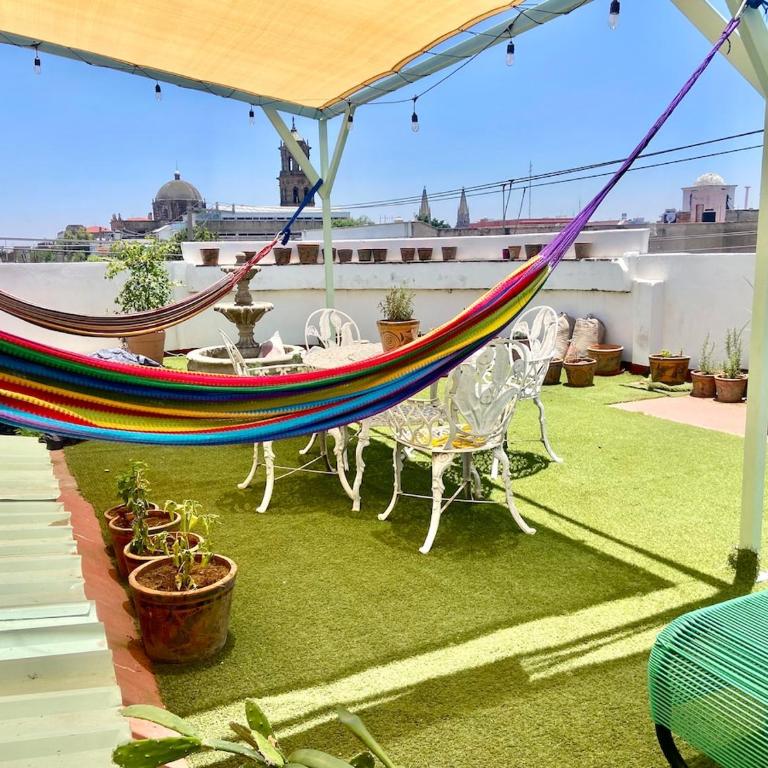 Stylish Art Déco Mexican House with rooftop - Three-Bedroom Apartment with View - 42