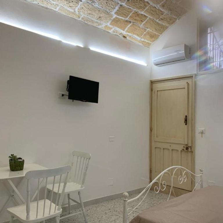 Dimora Via Celso - Monolocale Familiare - 33