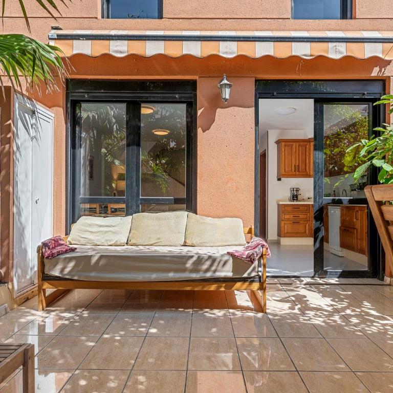 MEDANO4YOU Zoe's Garden Holiday Home - Apartamento de 2 dormitorios con terraza - 9