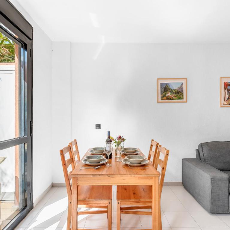 MEDANO4YOU Zoe's Garden Holiday Home - Apartamento de 2 dormitorios con terraza - 18